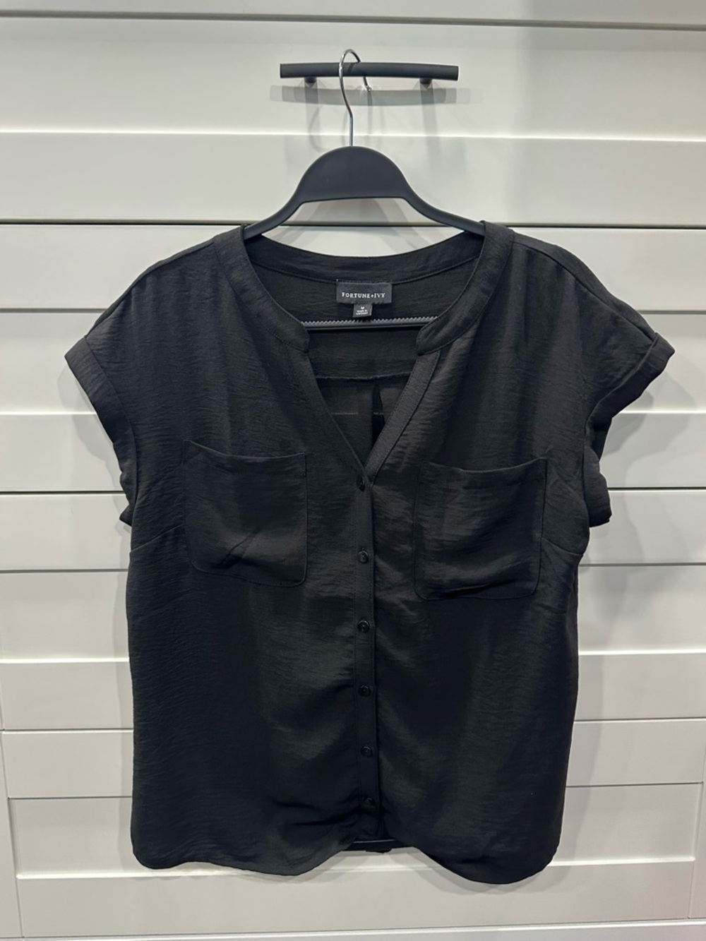 Fortune + Ivy Black Short-Sleeve Button Front Shirt